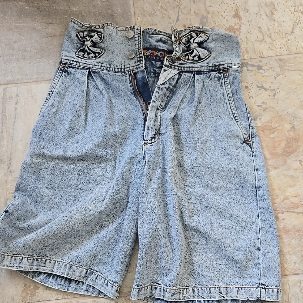 True 80s Vintage Jordache Bows  High-Waisted Denim Shorts Xs 00 0 Ribcage Retro